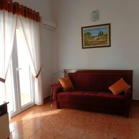 Apartment Mit Wasserblick Starigrad Paklenica