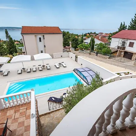 Mit Wasserblick Starigrad Paklenica